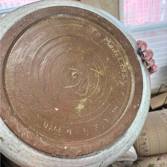 Ceramic Plate with Angel Design - Picture 2 of 2